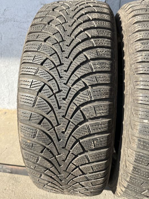 2 бр. зимни гуми 205/55/16 GoodYear 4,5 mm DOT 3720