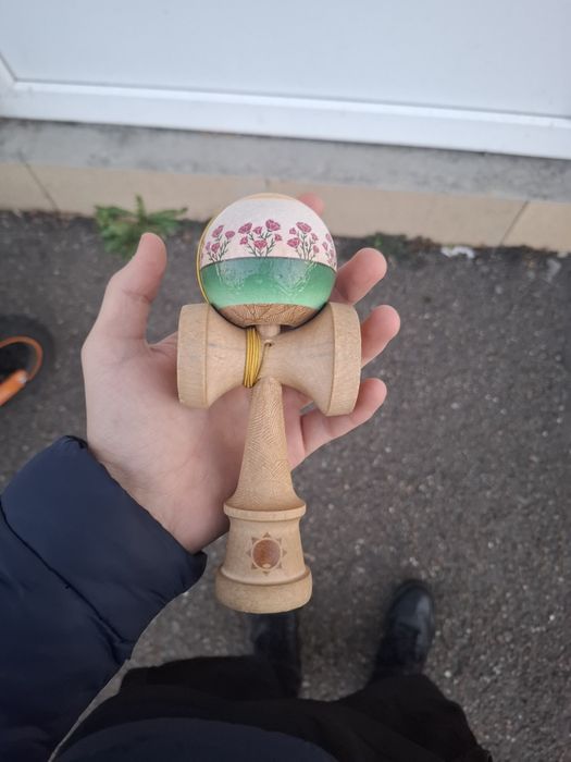 Kendama sol foarte buna