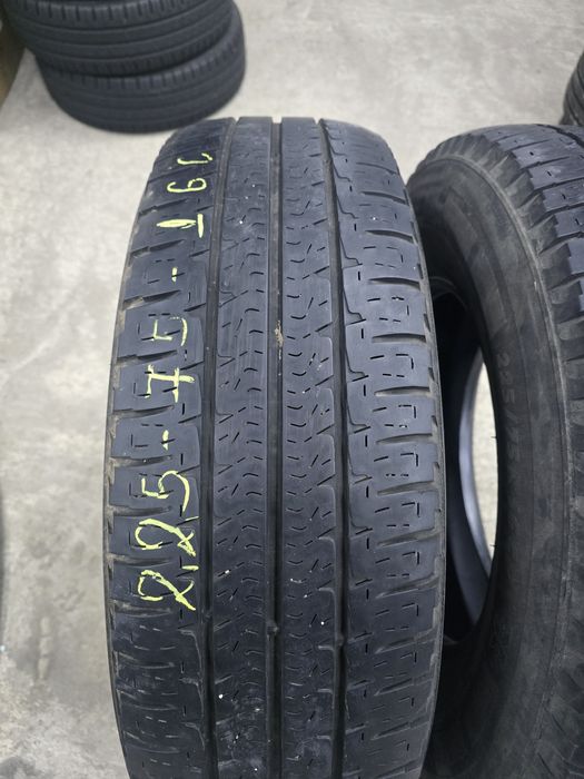 2 Броя Бусови 225/75/16C Michelin 5,6mm 22dot