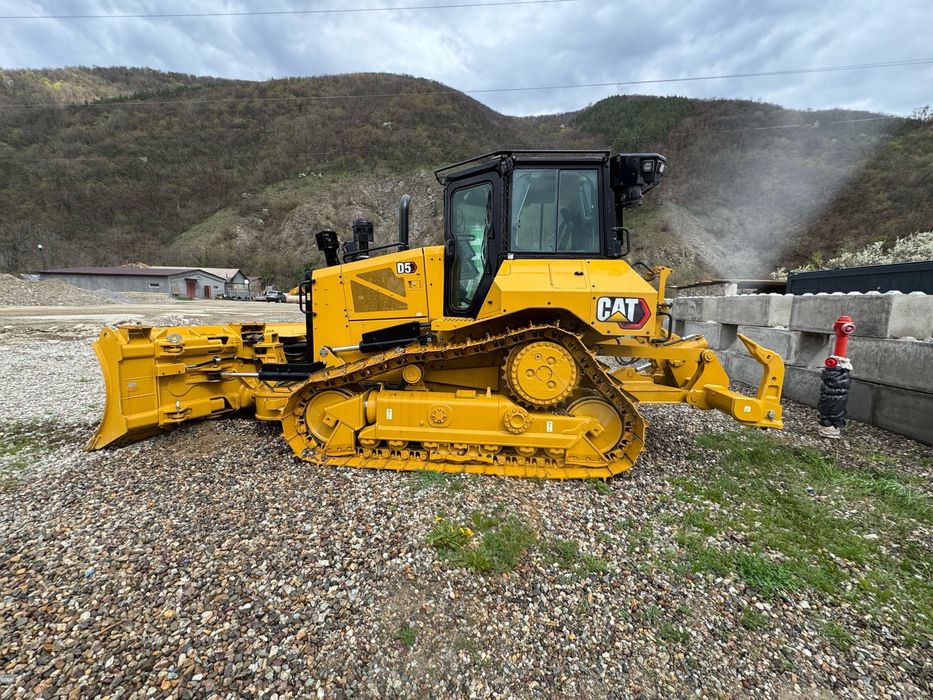 Buldozer Caterpillar D5 nou