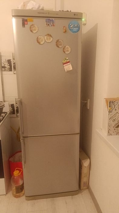 Холодильник рабочий