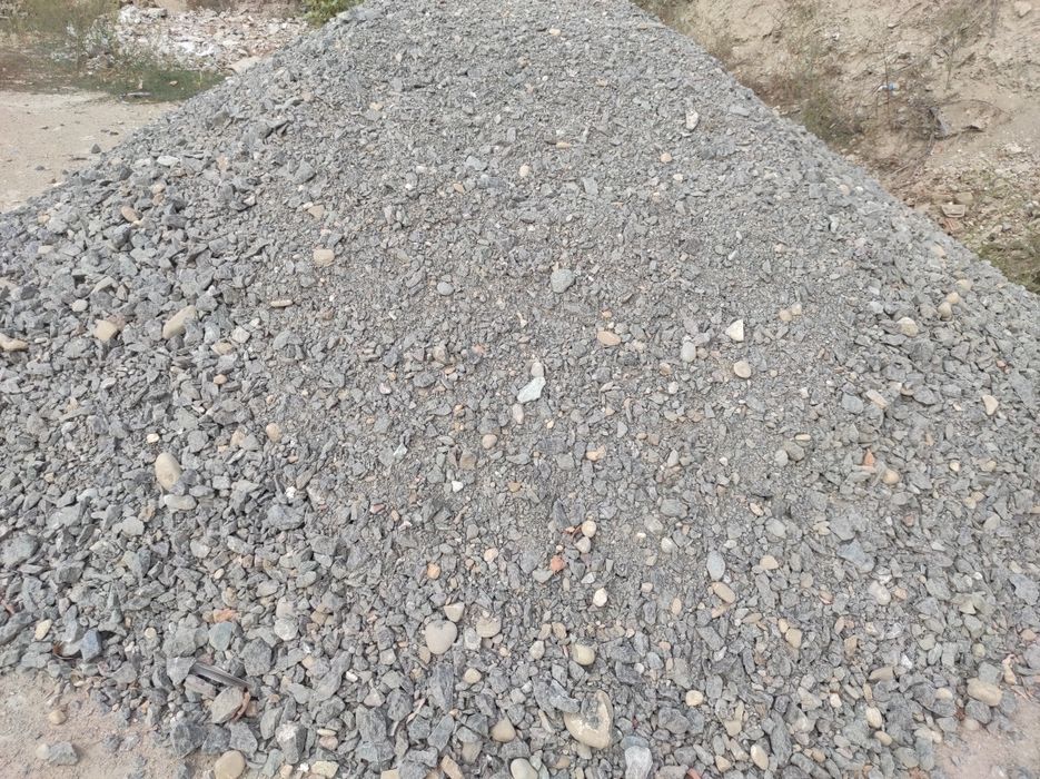 Nisip,balastru,mãrgãritar,pământ negru,frezat de asfalt,beton concasat