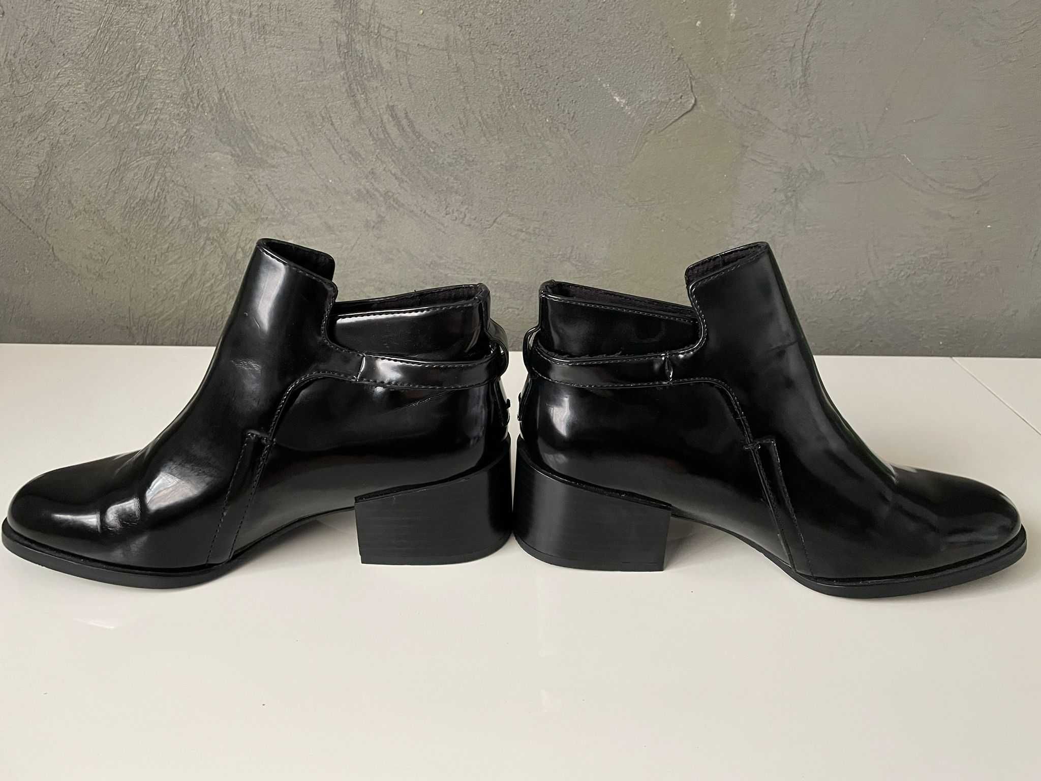 Ghete elegante cu toc mediu dama 37 negre Stradivarius