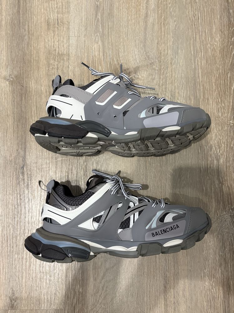 Balenciaga Track