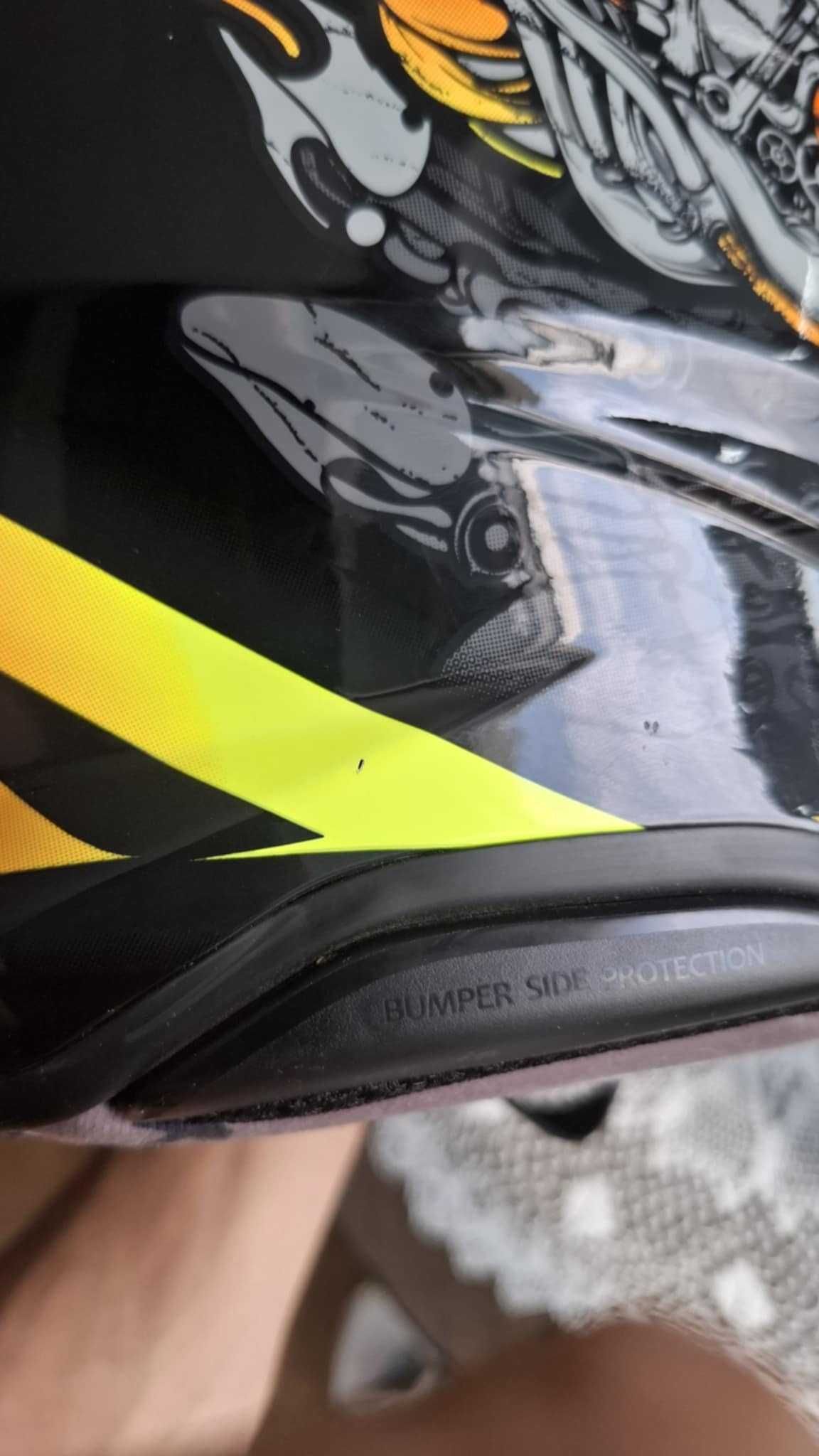 Каска Twist 3 Toxic Gloss М размер