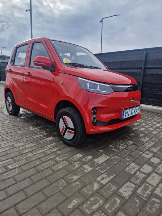 Vand masina 16 ani , 4 portiere nu aixam sau ligier