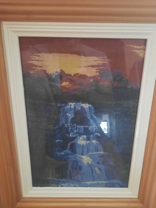 Goblen cascada, rama de lemn