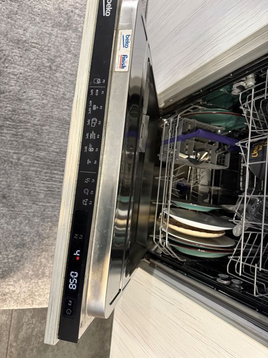 masina de spalat vase incorporabila si masina de spalat rufe LG SLIM