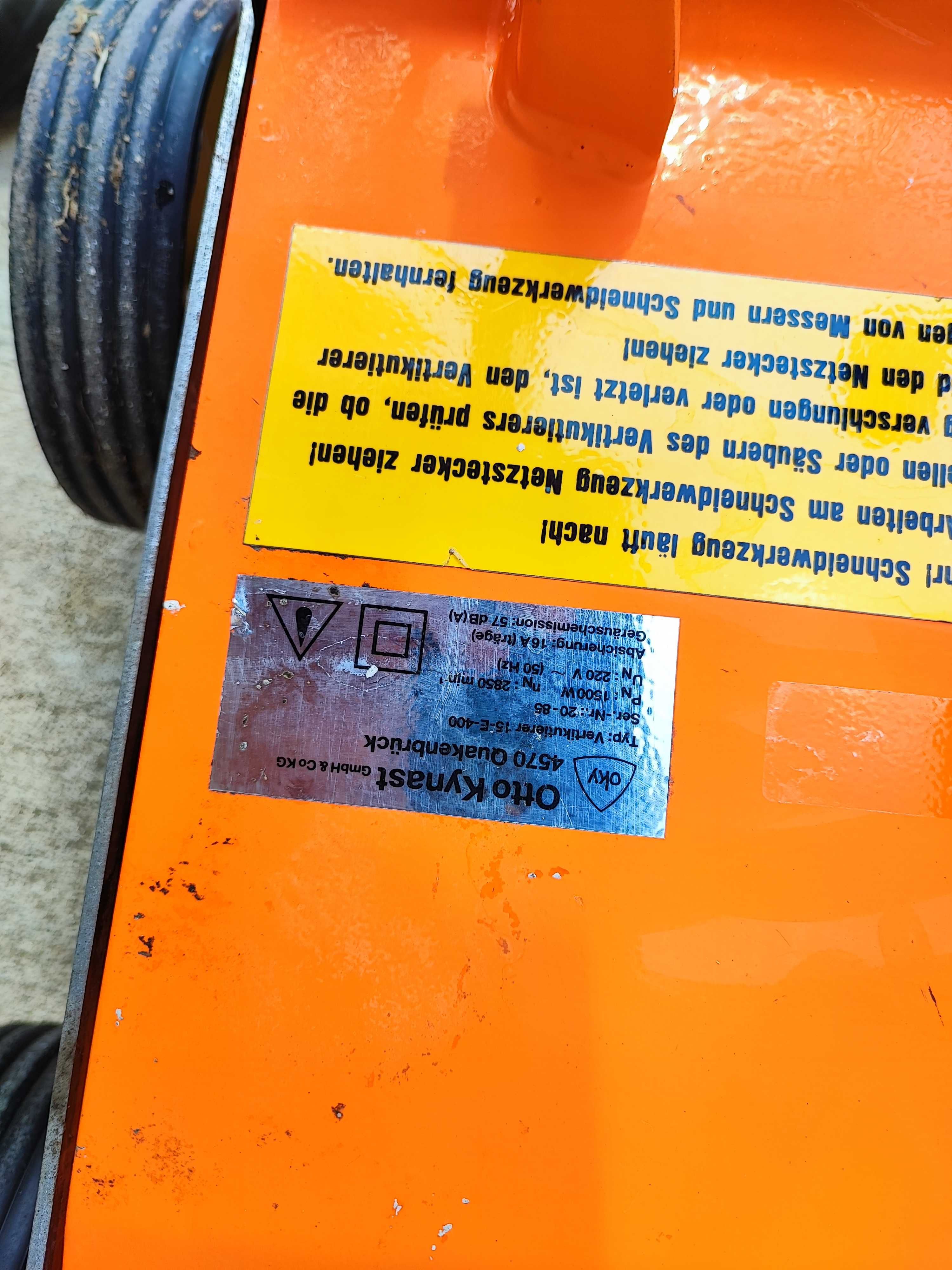 Продавам аератор/вертикулатор Vertikutierer 15-E-400