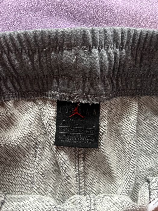 vand pantaloni jordan noi