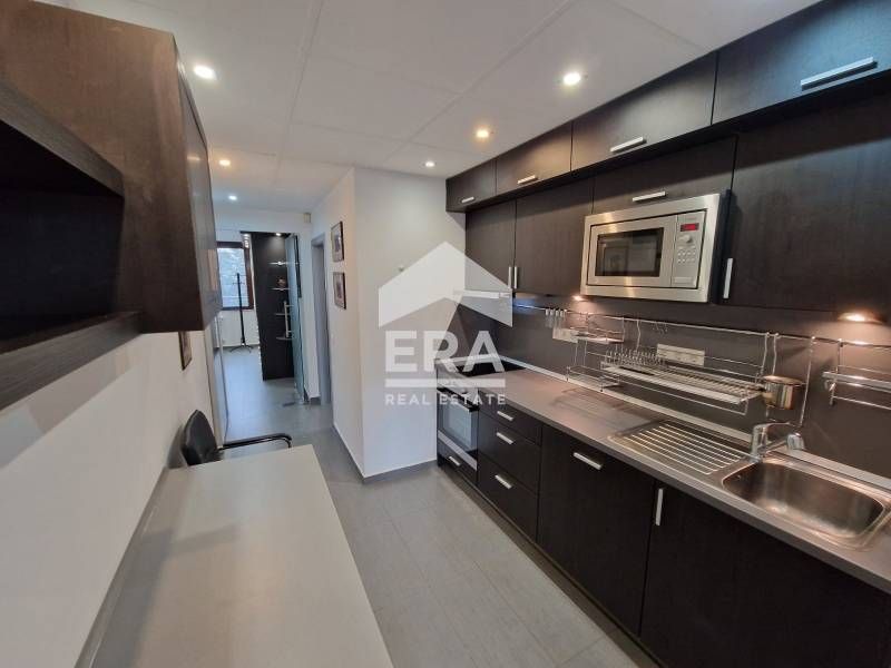 ЕРА Тера предлага за продажба просторен и модерен четиристаен апартаме