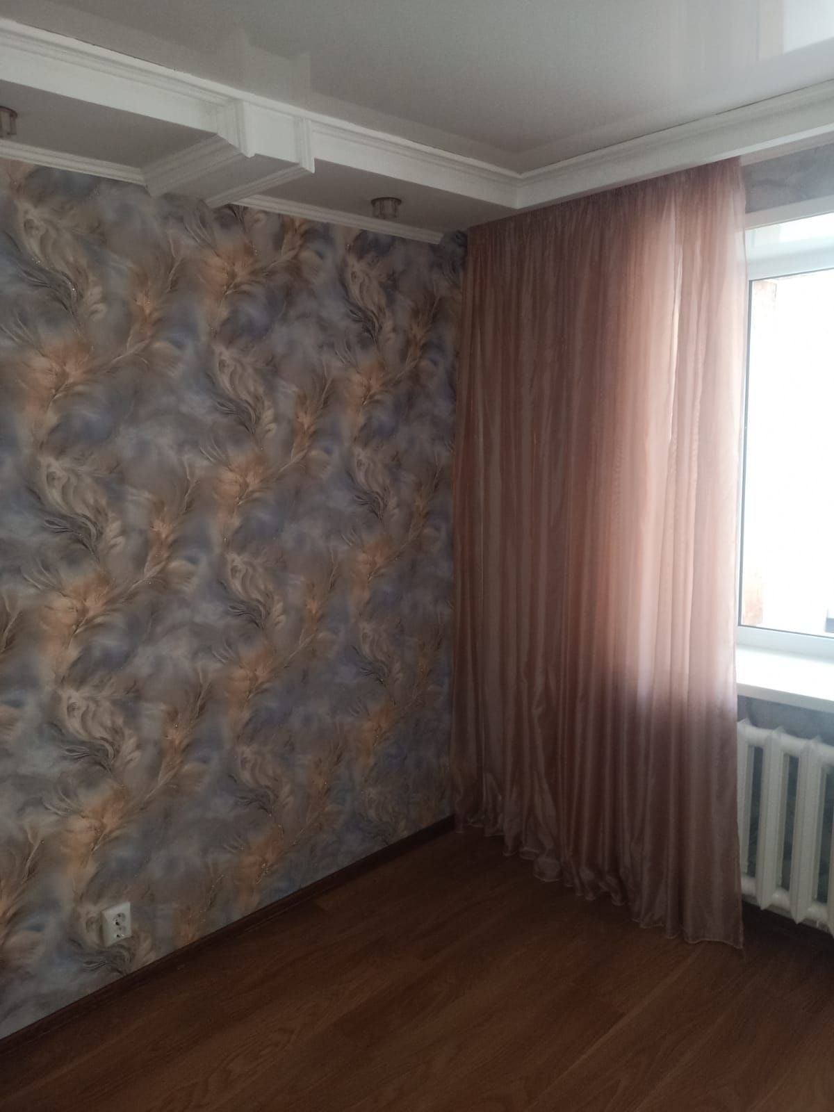 Продам 2комн квартиру новой планировки в кирпичном доме.3 этаж