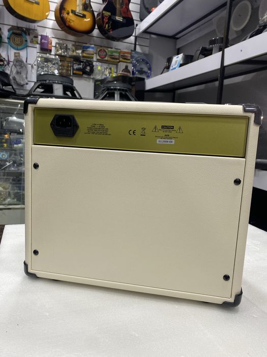 Kombik dlya gitara Soundking