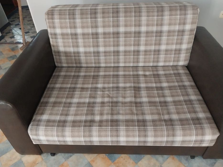 Продам диван. Б/у