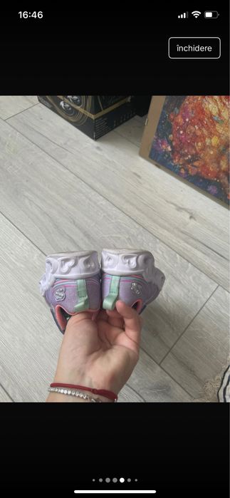 Sketchers pentru fetite