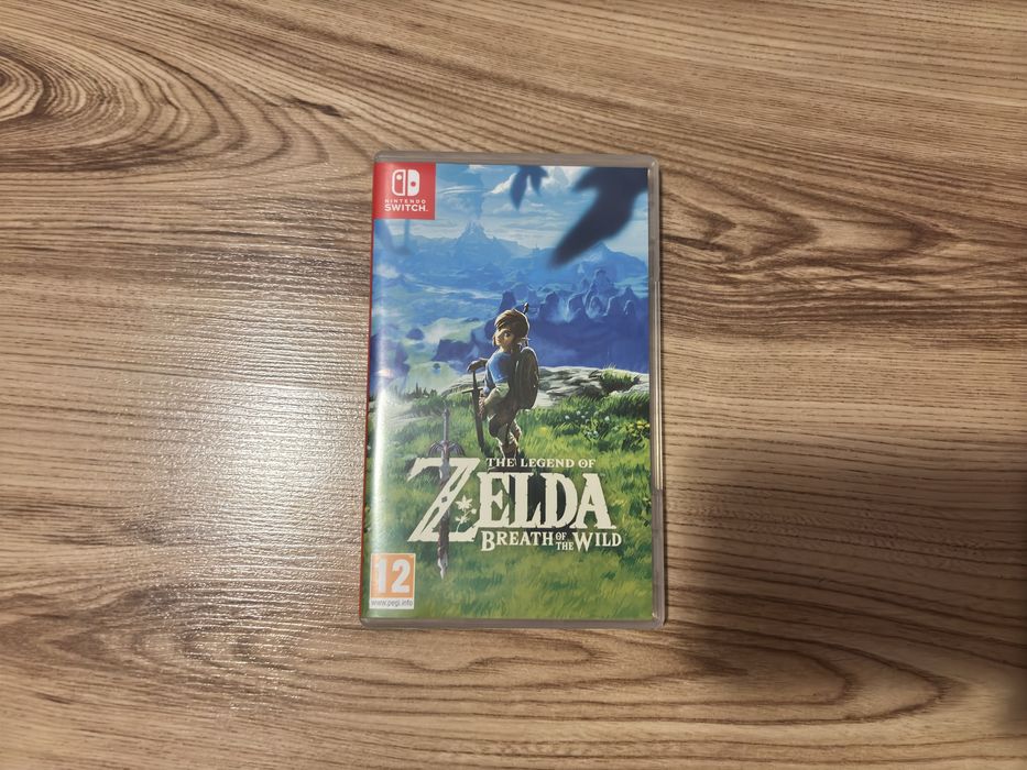 Nintendo Switch + Legend Of Zelda: BOTW