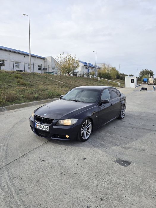 VAND BMW E90 318d / 275 caii !