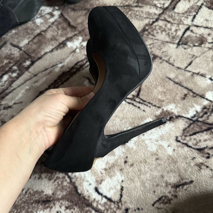 Обувки на висок ток велур