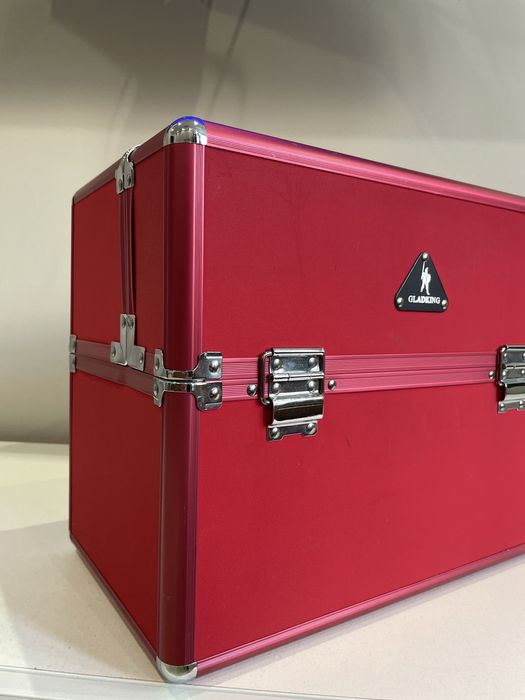 Алюминиевый кейс визажиста