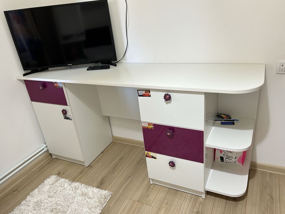 Vand mobila tineret fete