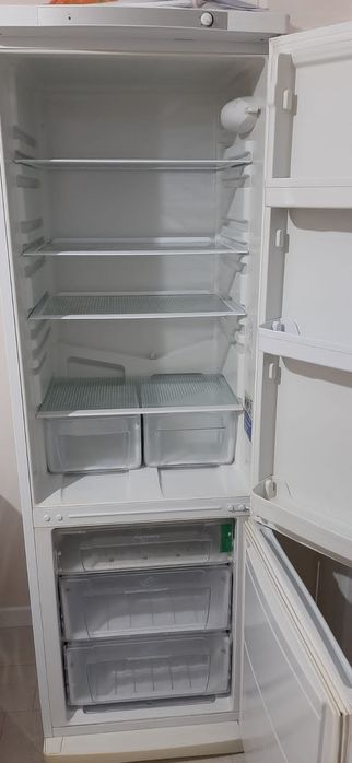 Холодильник Индезит 180см