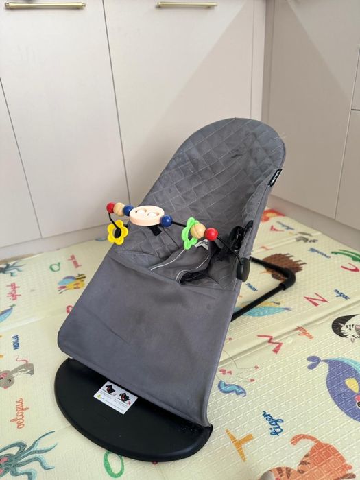 Продается шезлонг