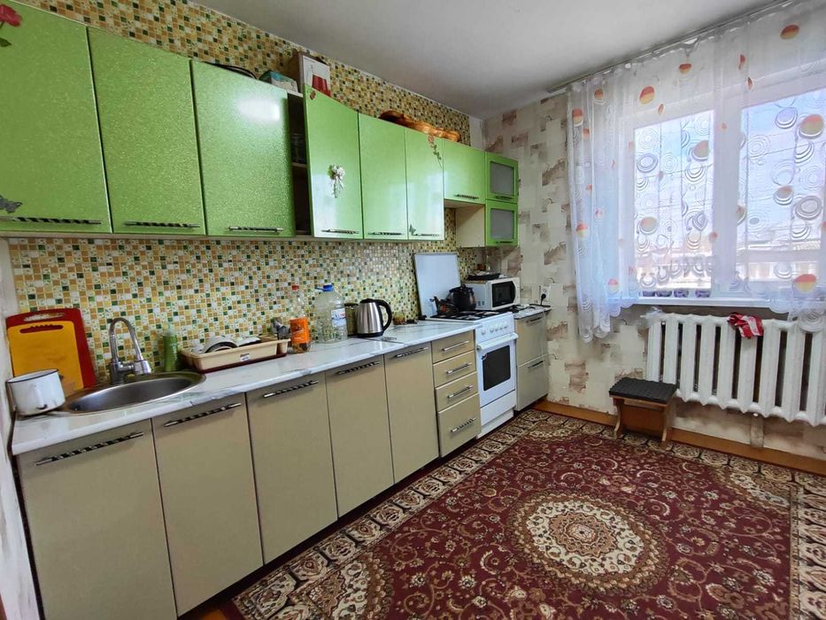 4 комнатный дом в рабочем поселке.
