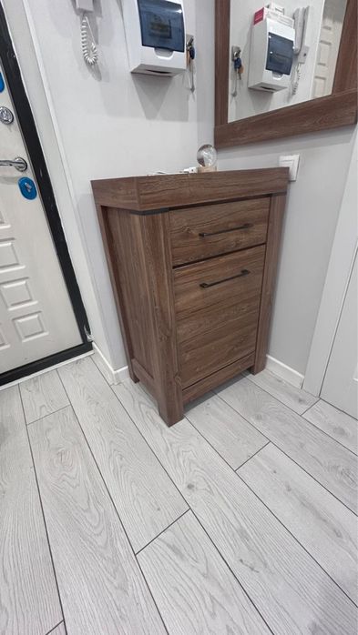 Продаётся комплект мебели для прихожей