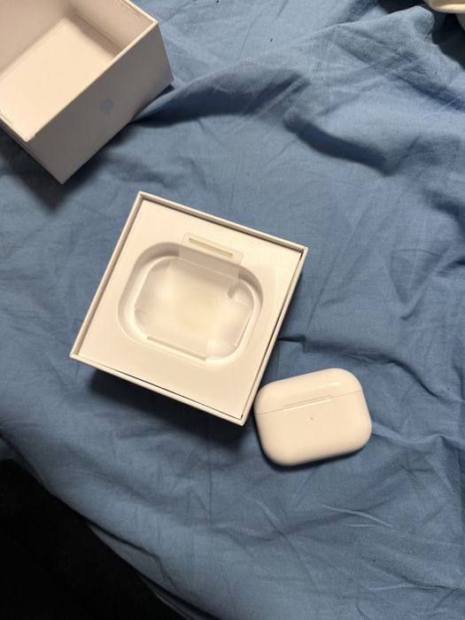 Airpods 2 pro на 5 месеца