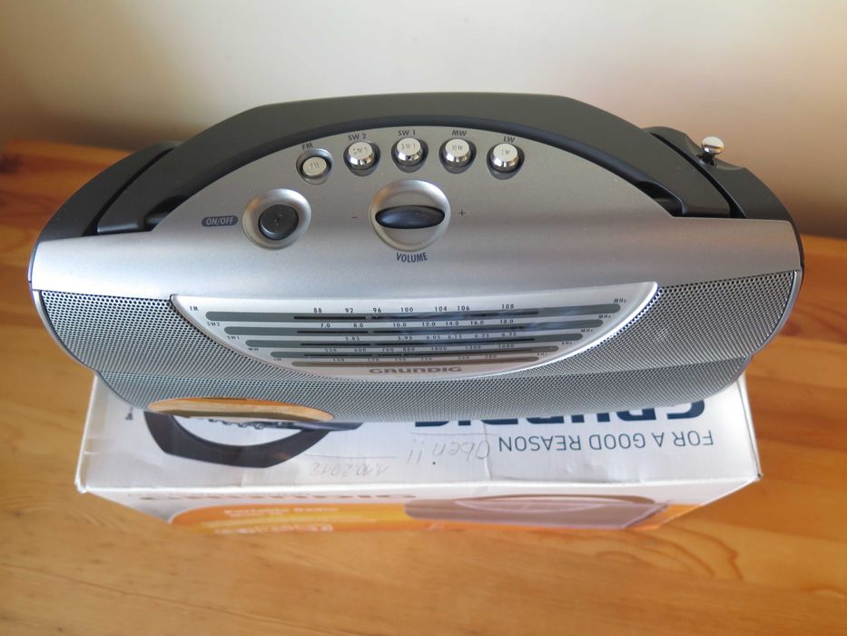 Ново-GRUNDIG,music 70 ,радио,2012год