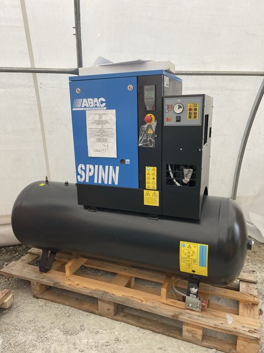 Compresor 500l cu surub +5,5kw+Uscator de aer -Complet echipat PREMIUM