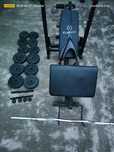 Vând masă de fitness, 2x gantere, bară z, greutăți 6x2,5kg și 6x10kg.