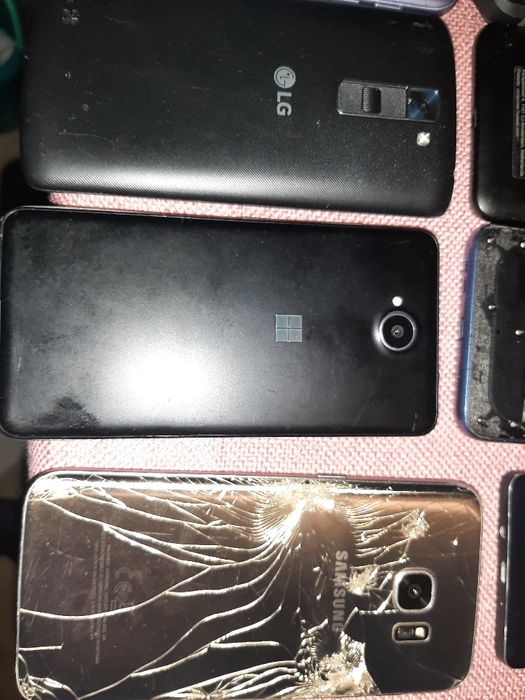 Telefoane pentru piese sau reparat