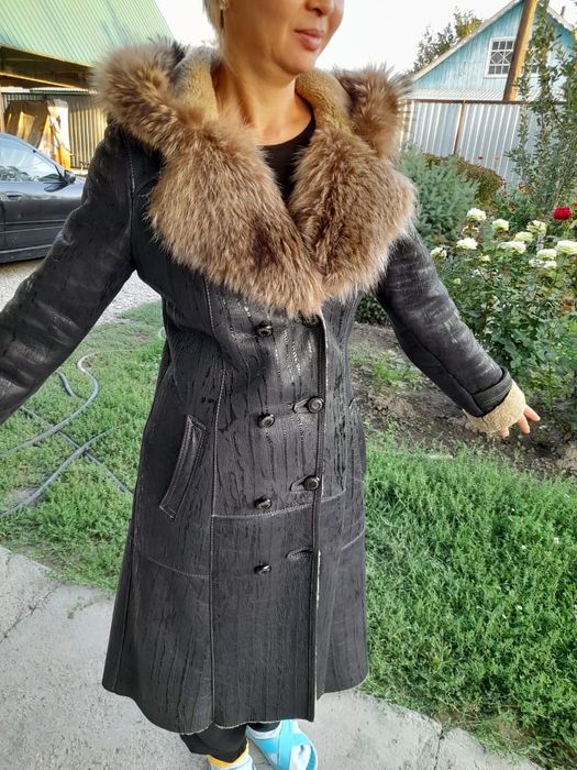 Дубленка чёрная с мехом