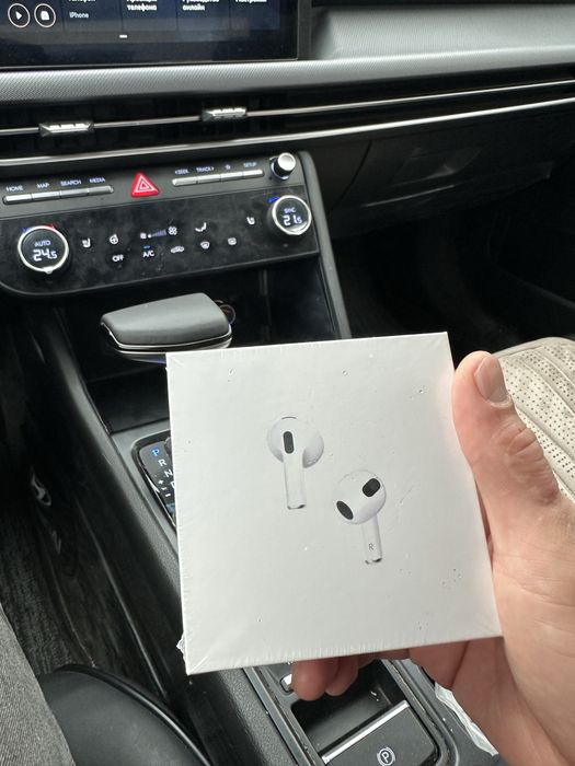 Продам наушники срочно запечатанные