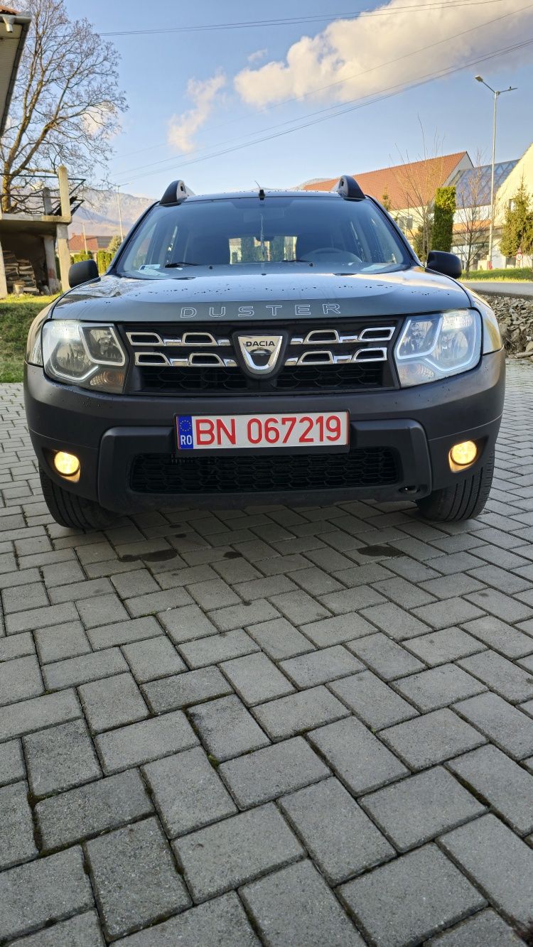 Vand Dacia Duster 4x4 diesel 2014 sau schimb