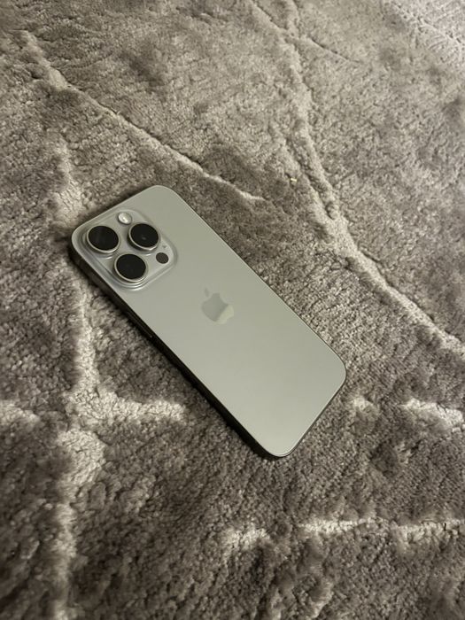 - Vand iPhone 15 Pro 128GB Natural Titanium | Baterie 100% | Neverlock