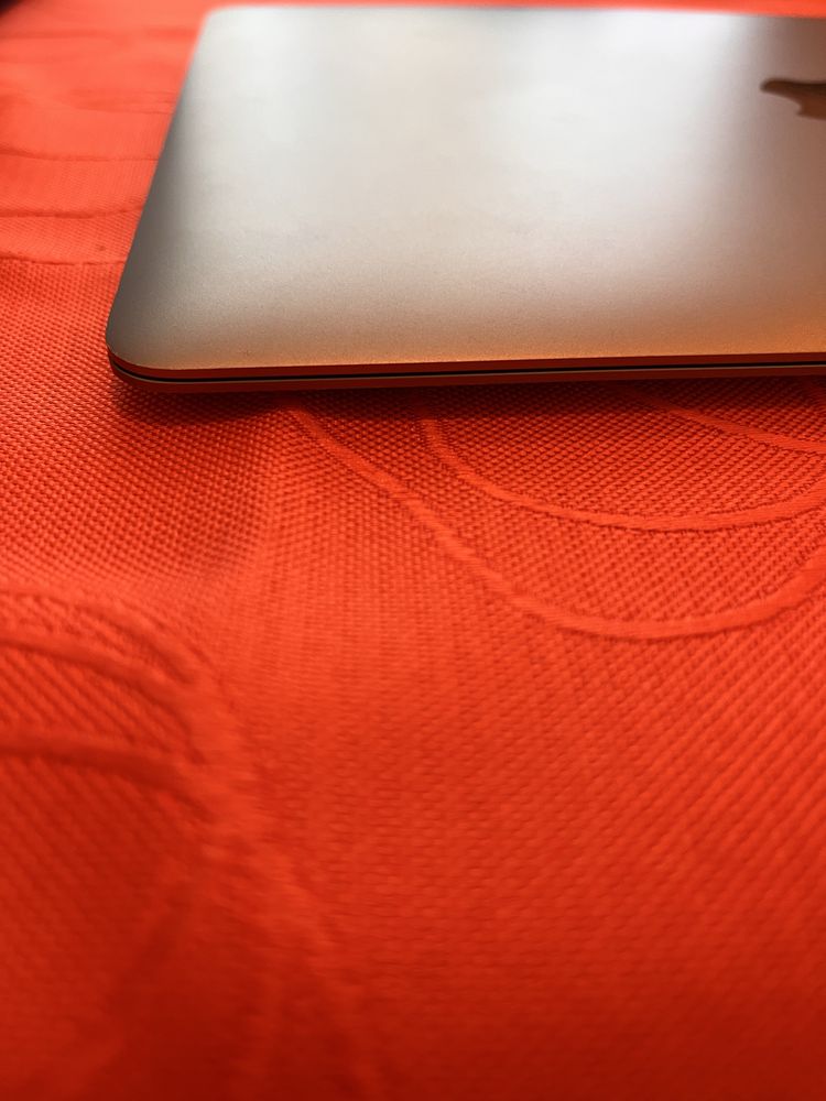 Macbook air в много добро състояние