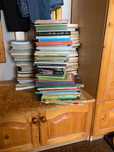 Продавам книги на различна тематика