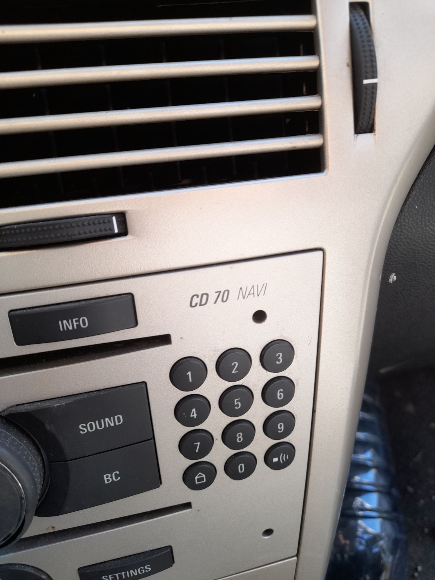 Radio CD 70 Player / NAVIGATIE Opel Astra H