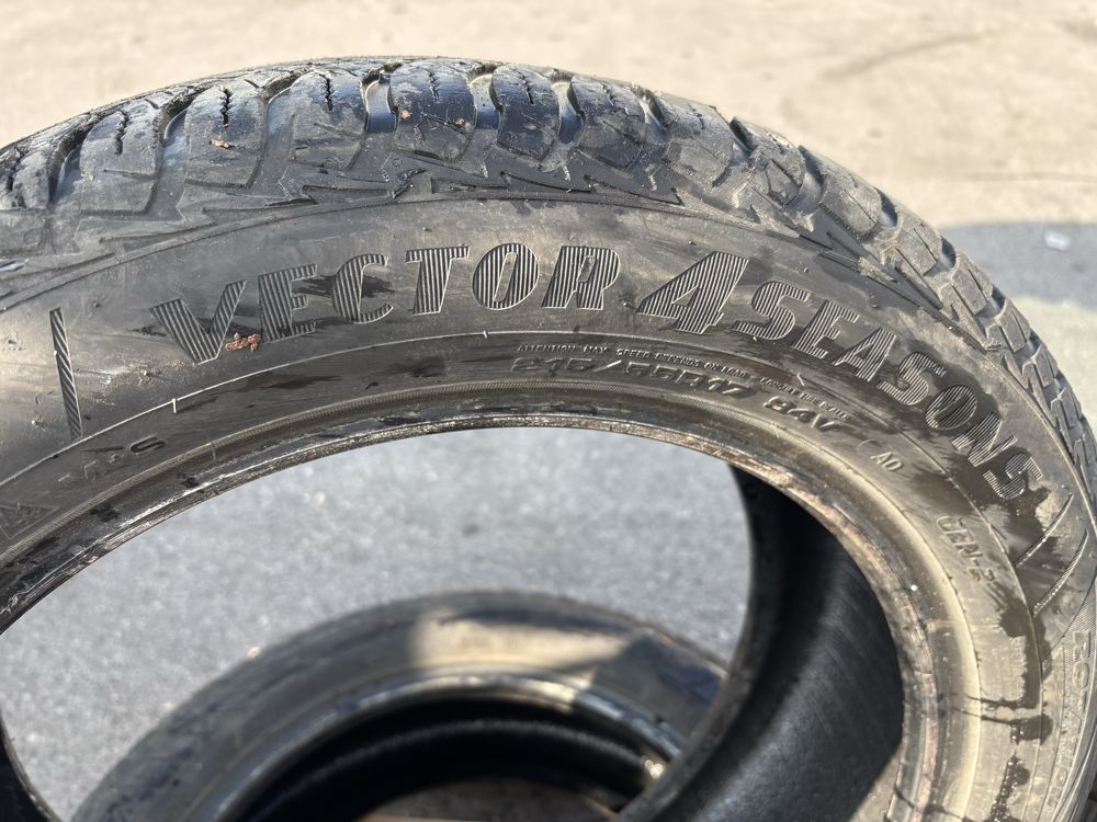 Гуми GOODYEAR Vector 4 Seasons 215 55 17