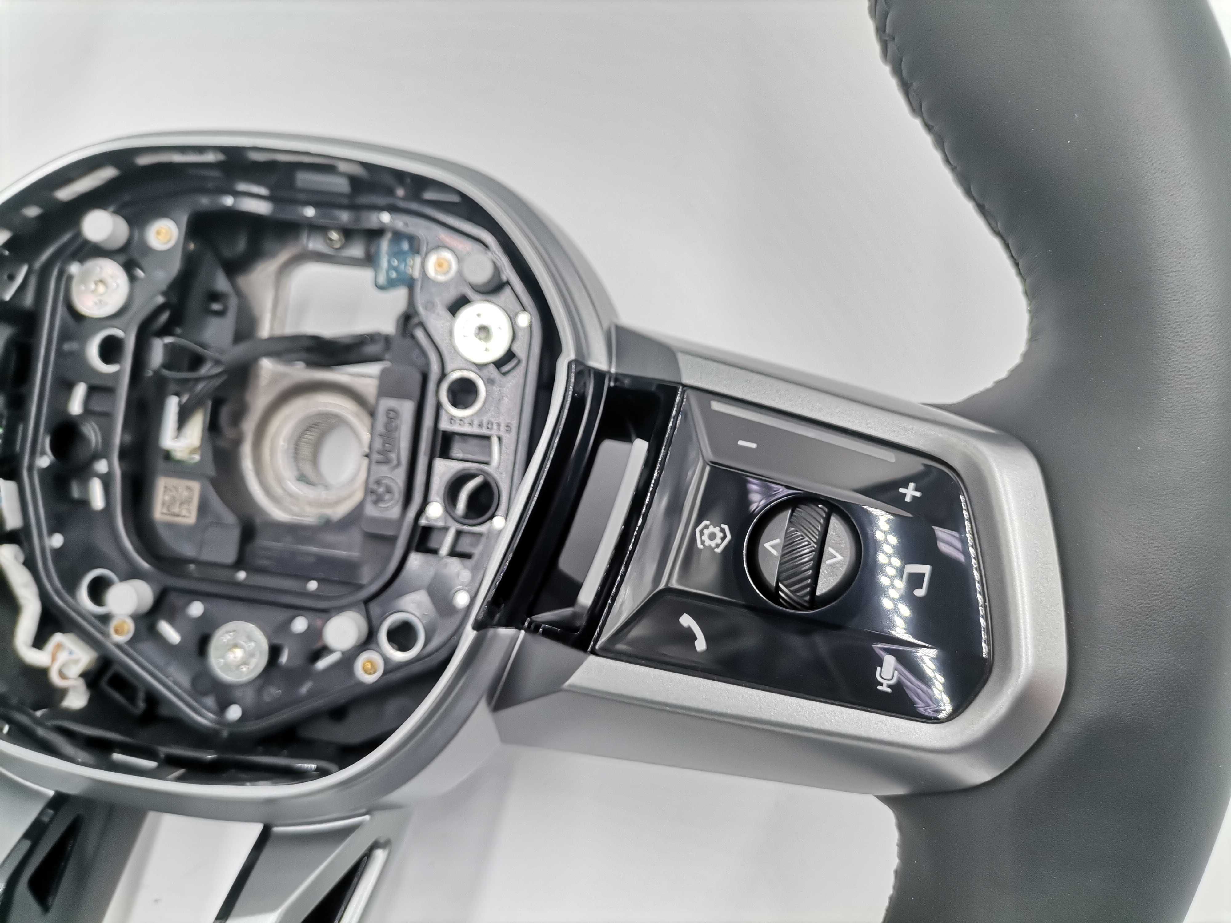 Нов M спортен волан U11 BMW U06 X1 X2 U10 M Power Boost