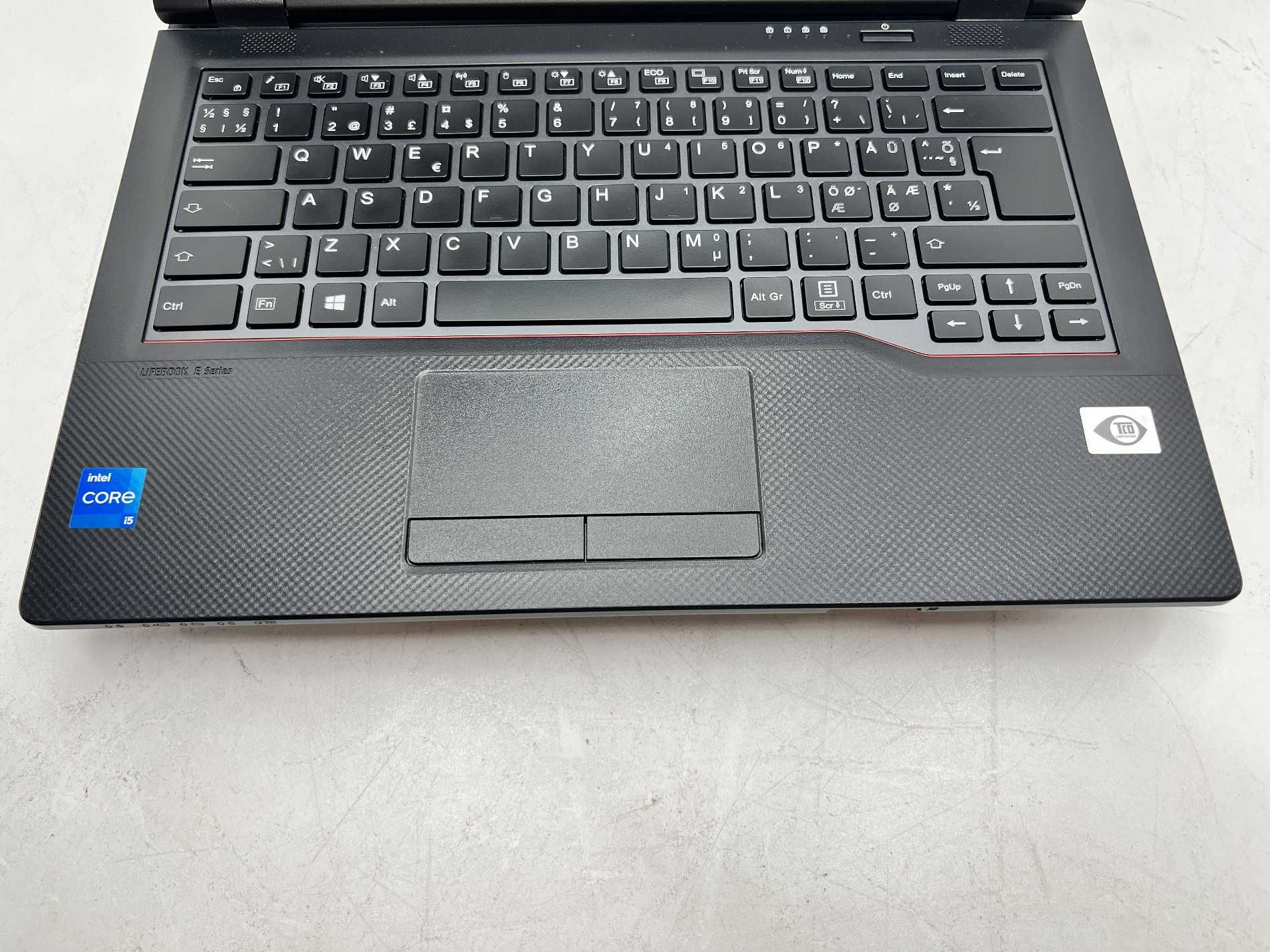 Fujitsu LIFEBOOK E5411 14" i5-1135G7 16GB 510GB/->