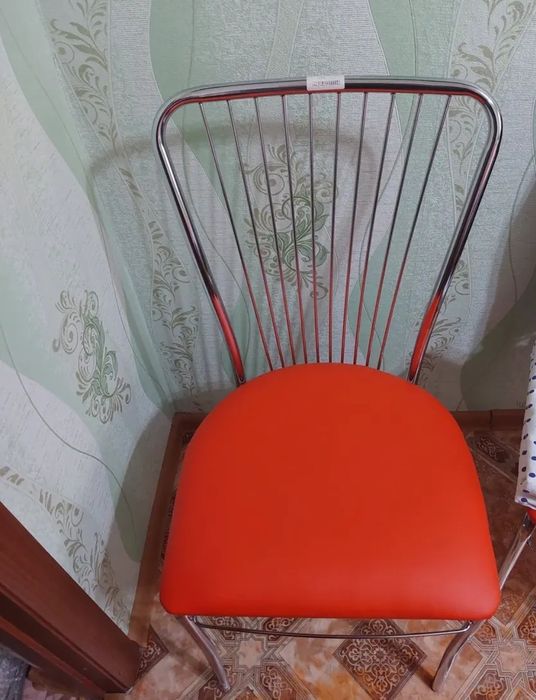 Срочно продам стулья