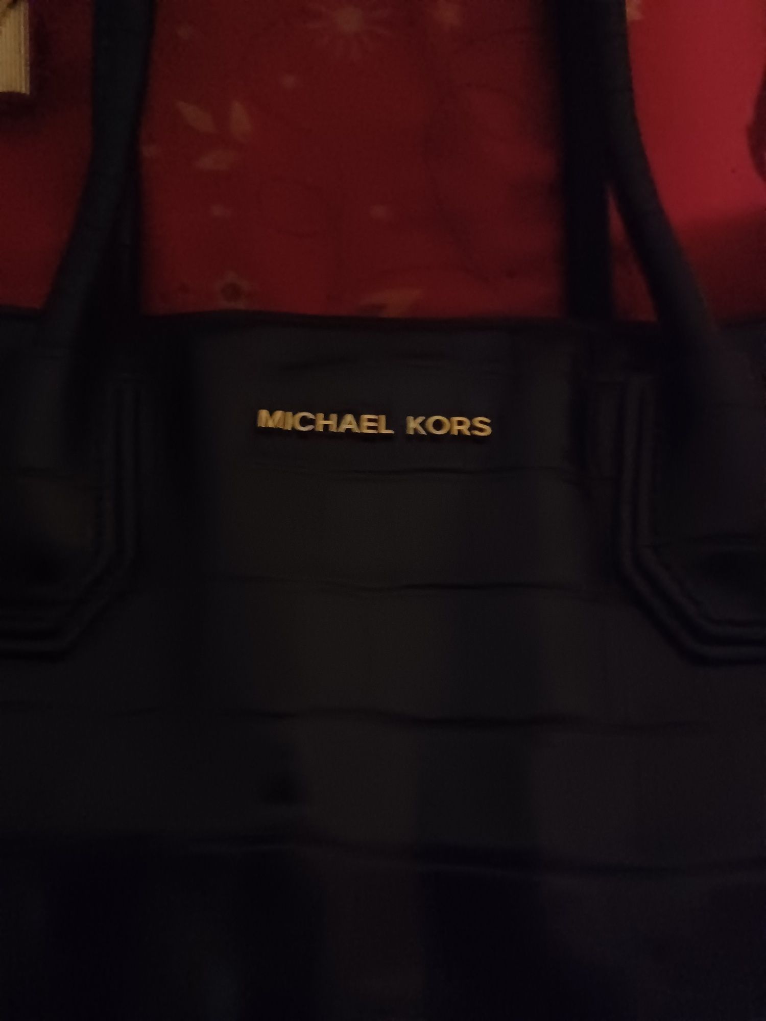 Vând geanta Michael kors