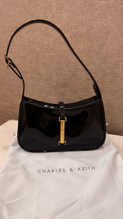 Сумка Charles & Keith