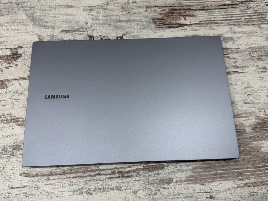 Samsung Galaxy Book 4 Pret 2100 lei