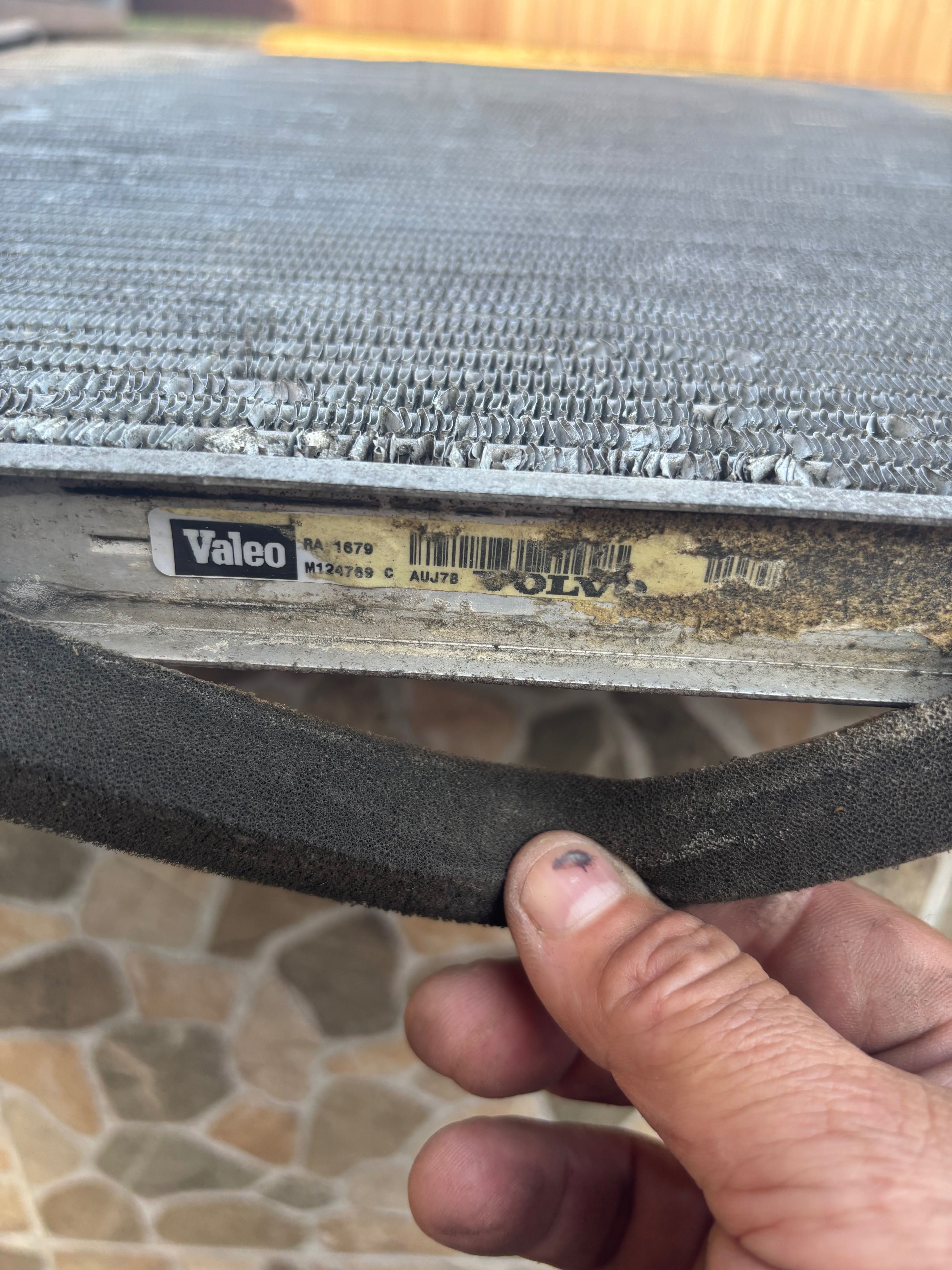 Vând radiatoare apă și climă originale Volvo xc60. 2.4  2016 euro 6.