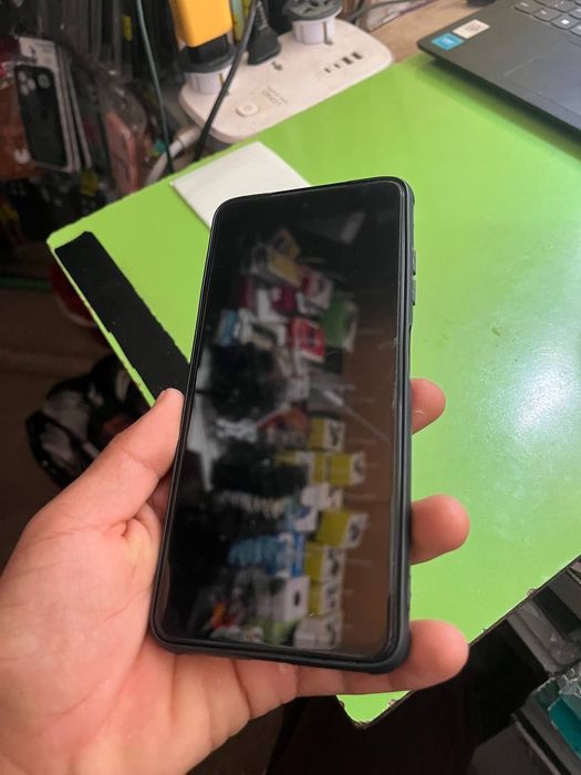 Pocco x3 pro xolati ideal