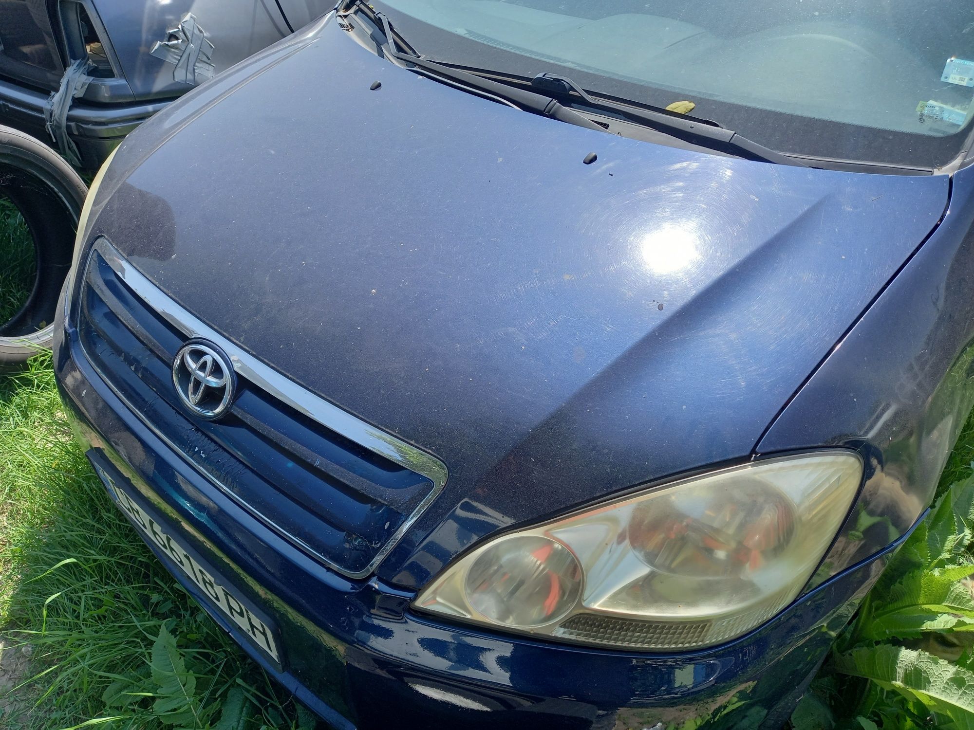 Тойота Авенсис Версо Toyota Avensis Verso на части